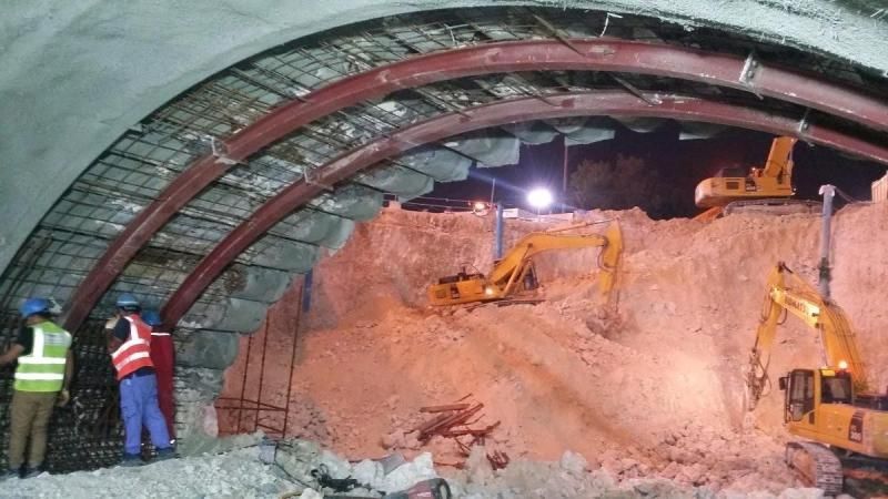 Waterproofing membrane lining installed inside tunnel